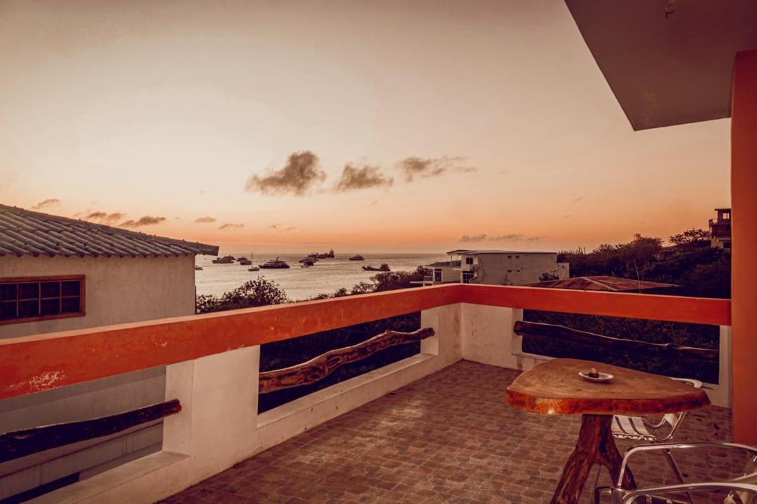 Casa De Nelly Puerto Baquerizo Moreno Exterior foto